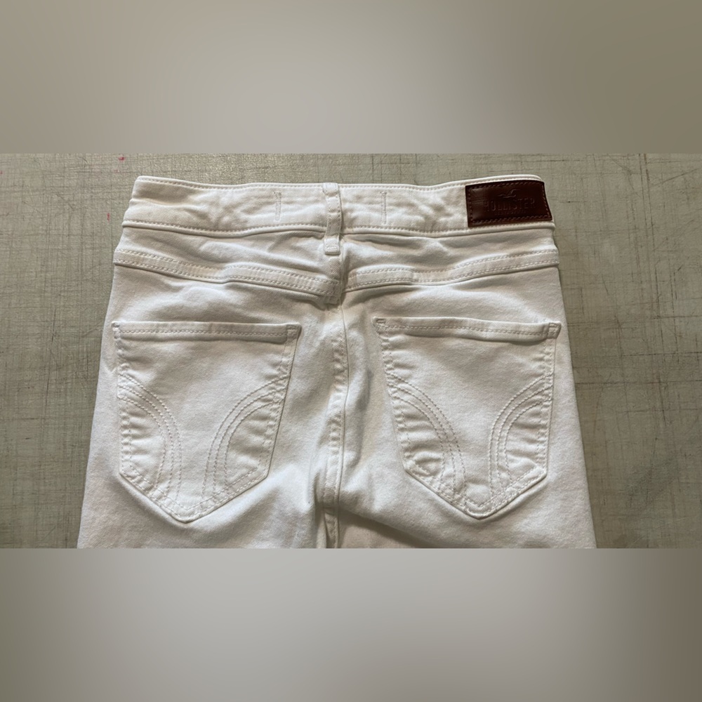 Hollister White Ripped Skinny Jeans - Picture 5 of 12